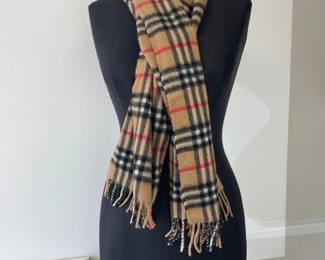 Lot 6002  Vintage Burberrys of London  Cashmere Scarf