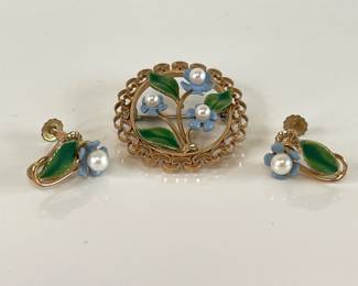 Lot 1466  Vintage Krementz Pin Brooch Earrings Set