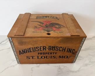 Lot 1492  Vintage AnheuserBusch Inc Beer Crate  St Louis