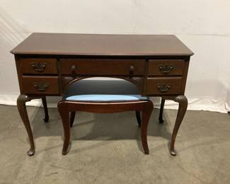 Lot 5159  Antique Queen Anne Mahogany Vanity and Stool