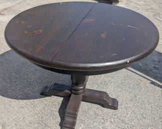 Pine table with a leaf