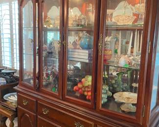 China Cabinet mahogany, lighted with glass shelves