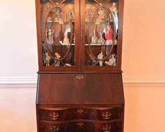 Divine secretary desk