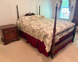 Stunning mahogany queen size bed