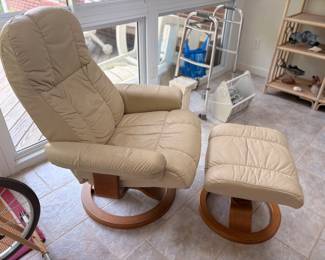 Leather lounger, and ottoman