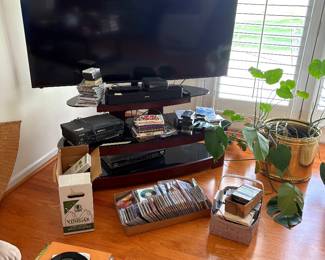 Albums, cassettes, dvds, cds