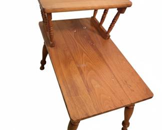 Vintage Baumritter Solid Maple Colonial Style Two-Tier Accent Table