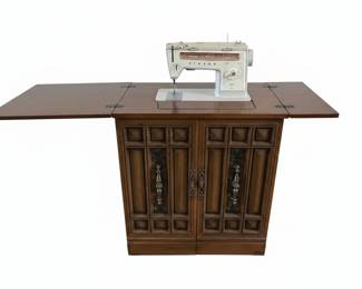Singer "Stylist" 518 Sewing Machine in Cabinet