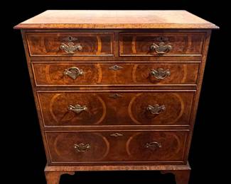 Antique English Chest of Drawers with Five Drawers on Bracket Feet with Oyster Veneer