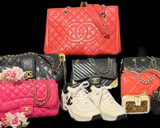 2t Selection of Chanel purses