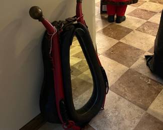 Horse collar mirror