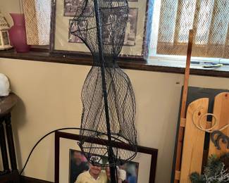 Wire dress form