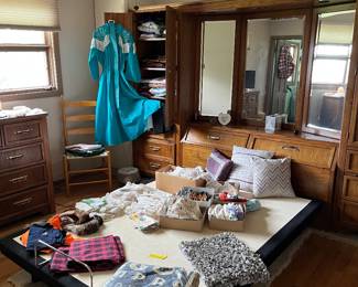 Adjustable platform bed