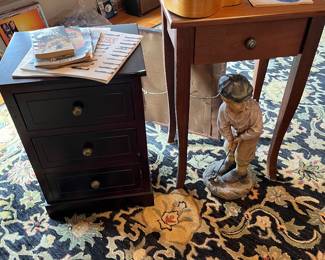 Rugs, tables and decor…magazines 