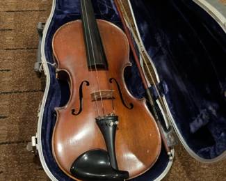 Full Size 4/4 Violin with Hard Case and Bow