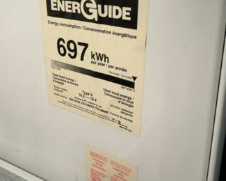 GE Top-Freezer Refrigerator in White