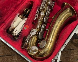 Vintage Martin Indiana Alto Saxophone with Hard Case