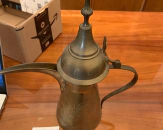 #121 Vtg. Brass Dallah Arabic Coffee Tea Pot $35.00
