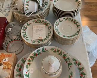 #104 China Pearl Fine China Noel - Mixed Set $60.00