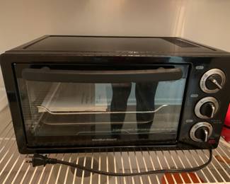 #63 Hamilton beach toaster oven $25.00
