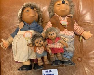 #112 Steift Hedgehog Family $50.00