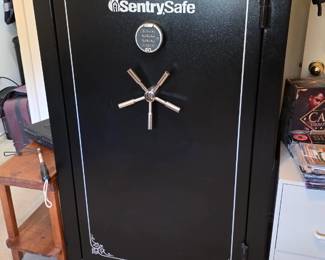 gun safe, it is empty