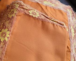 tablecloths and napkins