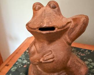 Vintage cast iron frog bank