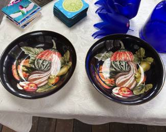 Williams Sonoma Harvest Pumpkin porcelain soup bowls featuring a fall-themed design on a black background