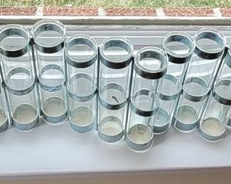 This is one long string of attached vases that can be shaped how you see fit...big circle? waves? square?