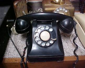 Another vintage phone.
