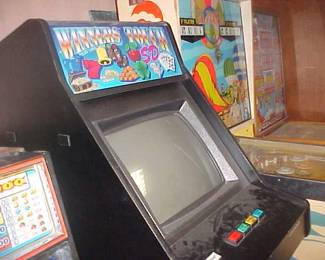 Video Arcade Game.  Slot Machine sold!