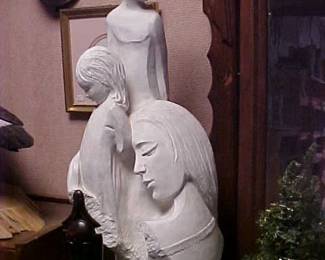 Family Themed Statue.