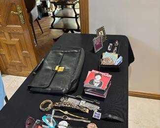 Watches, Gucci Briefcase, Gorgeous frames