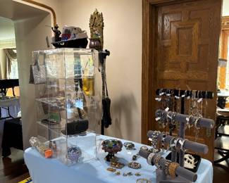Jewelry , Collectables, Vintage Asian pieces