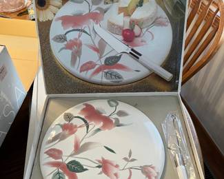 MIKASA SILK FLOWERS SET OF CHINA DINNER WARE 1980'S - NEW MOSTLY ALL STILL IN ORIGINAL BOXES