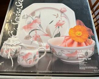 MIKASA SILK FLOWERS SET OF CHINA DINNER WARE 1980'S - NEW MOSTLY ALL STILL IN ORIGINAL BOXES