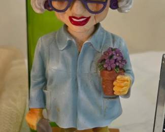 Biddys Wesrland Play in the Dirty