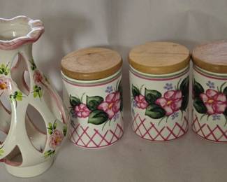 Set of Cups and container