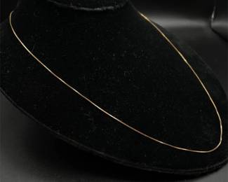 Classic Brightly Polished Box Chain in 14k Yellow Gold