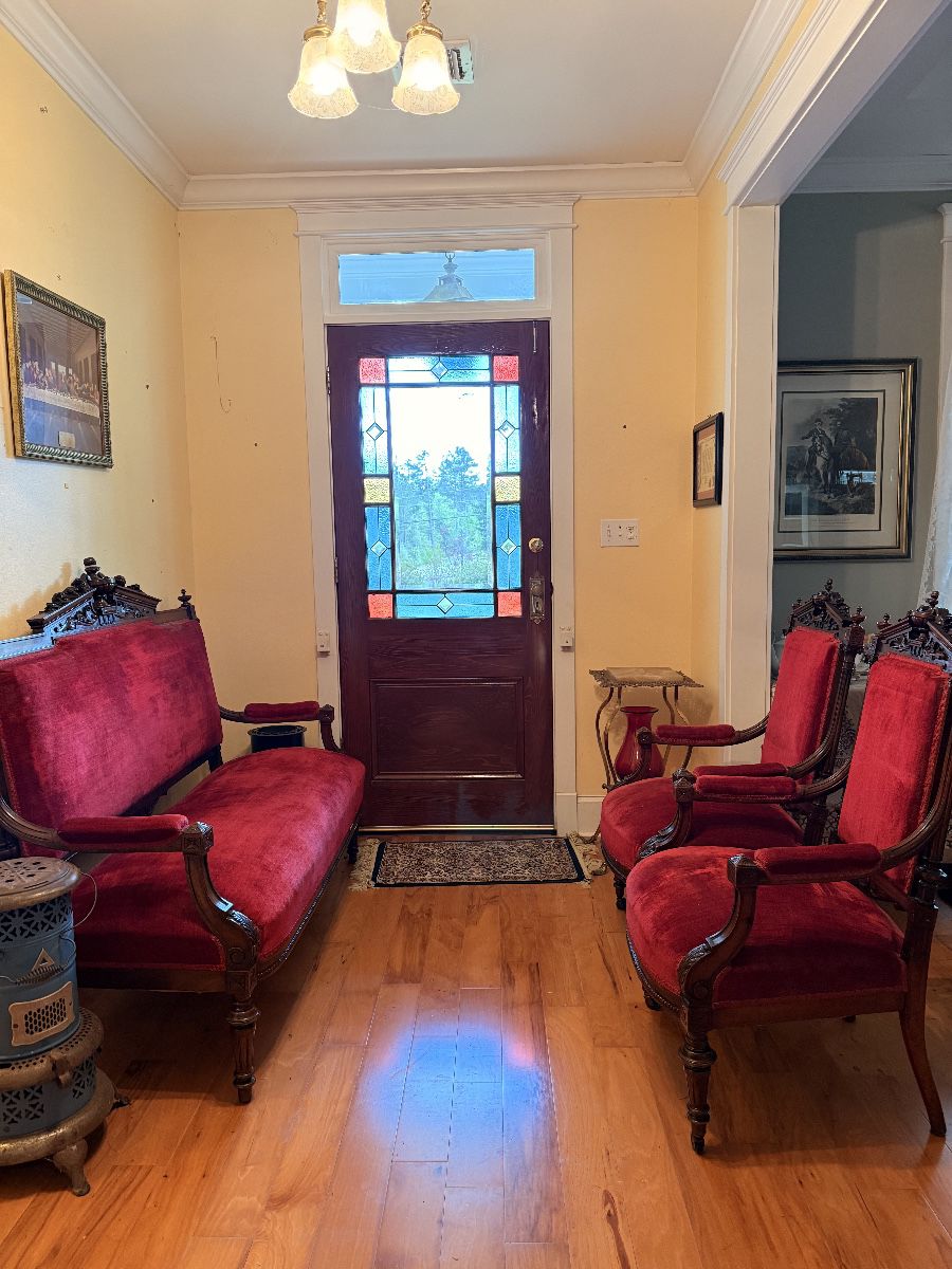 Louis the 16th parlor set 