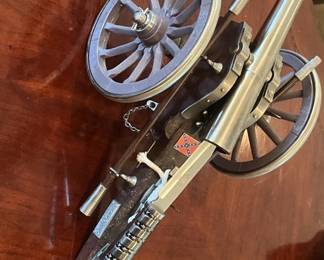 Mini Napoleon III Cannon with hidden knife