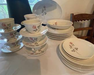 ROYAL DOULTON PILLAR ROSE CHINA SET