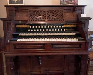 ANTIQUE MASON & HAMLIN PUMP ORGAN, DALHART WINDBERG & THOMAS KINKADE BOOK