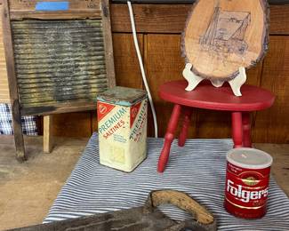 ANTIQUE WASH BOARD & VINTAGE SALTINE CRACKER TIN
