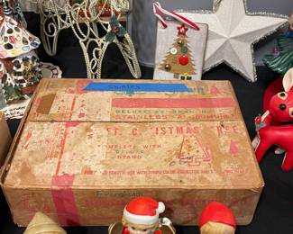 VINTAGE EVERGLEAM ALUMINUM CHRISTMAS TREE STILL IN BOX