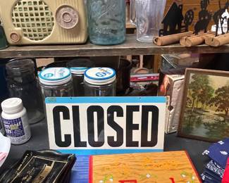 VINTAGE RADIO, VINTAGE BALL & LIPTON TEA JARS