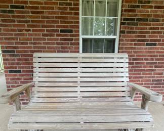 SOLID WOOD GLIDING BENCH