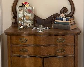 ANTIQUE QUARTER SAWN OAK CLAWFOOT WASH STAND, VINTAGE BOOKS