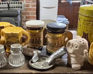 MORE VINTAGE SALT & PEPPER SHAKERS